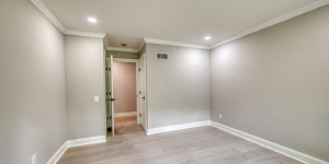 117_W_Possum_Hollow_Road_300